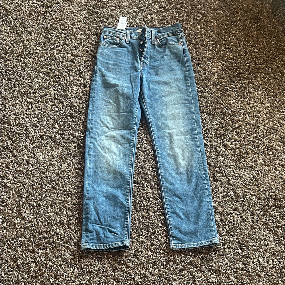 Levi's Women's Light Blue Straight-Leg Jeans